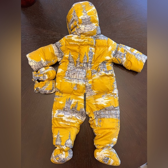 Burberry baby snowsuit with mittens and booties - Picture 5 of 8